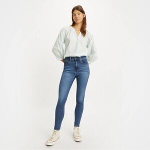 Levi’s 721 high rise skinny jeans